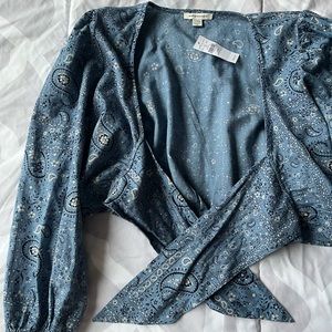 NWT American Eagle tie-front top